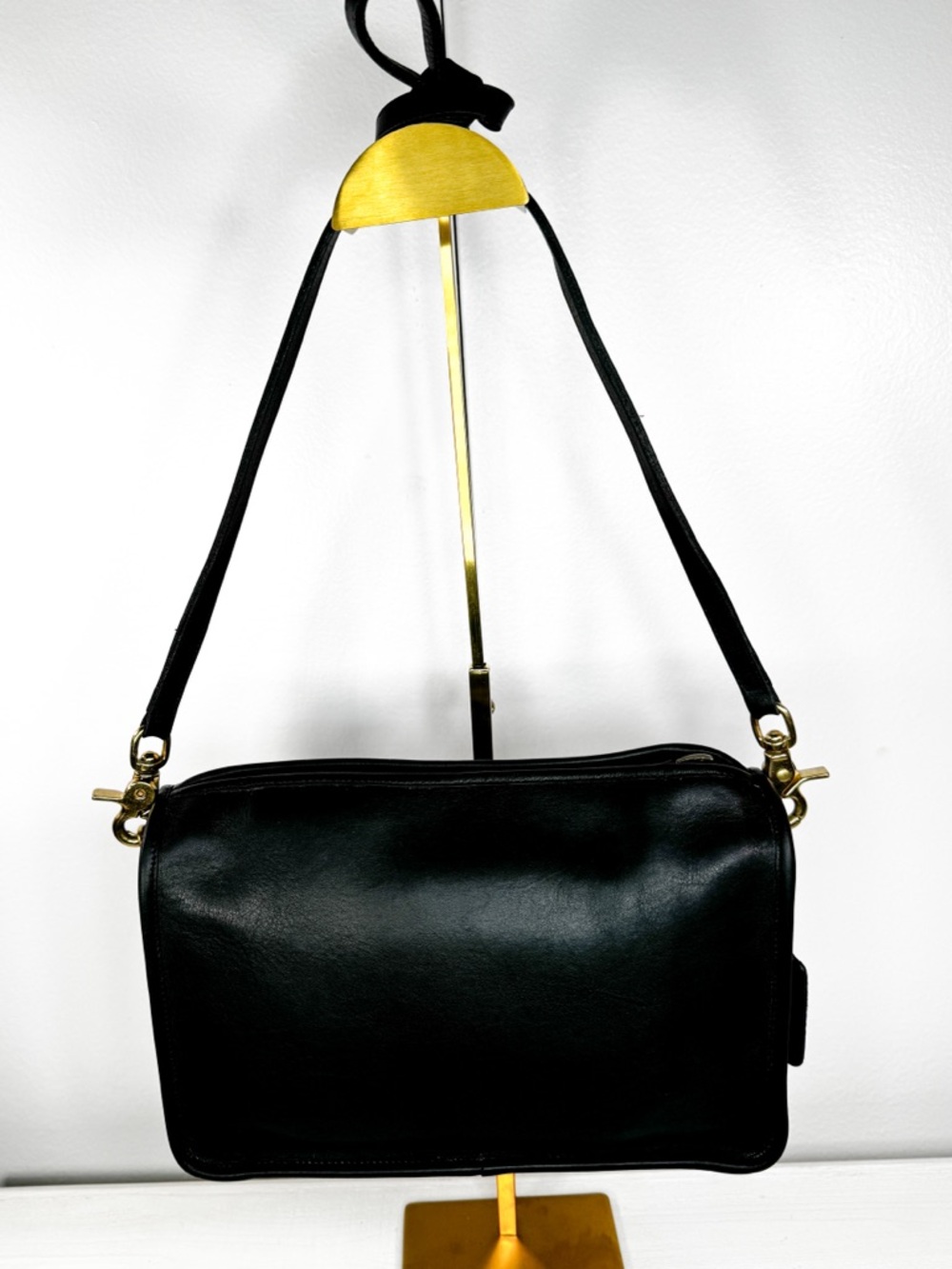 RARE Vintage Coach USA Black Glovetanned Leather Minimalist Shoulder Bag